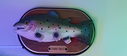 Singing and dancing fish speaker